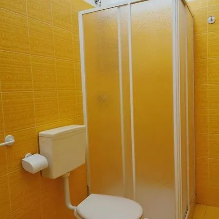 Anfora Giallo Appartamento