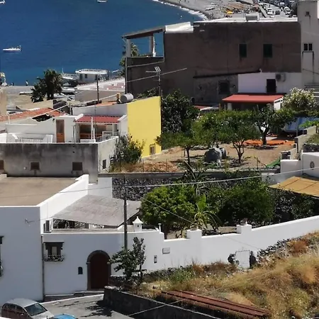 Anfora Giallo Apartment